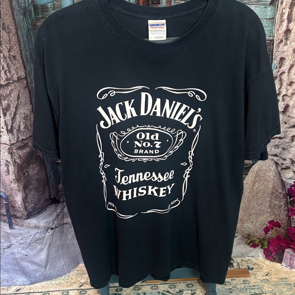 Gildan black Jack Daniels short sleeve Tshirt, size large, good condition